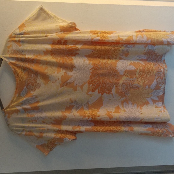 Hearts of Palm Ladies XL Floral Top - Picture 3 of 6